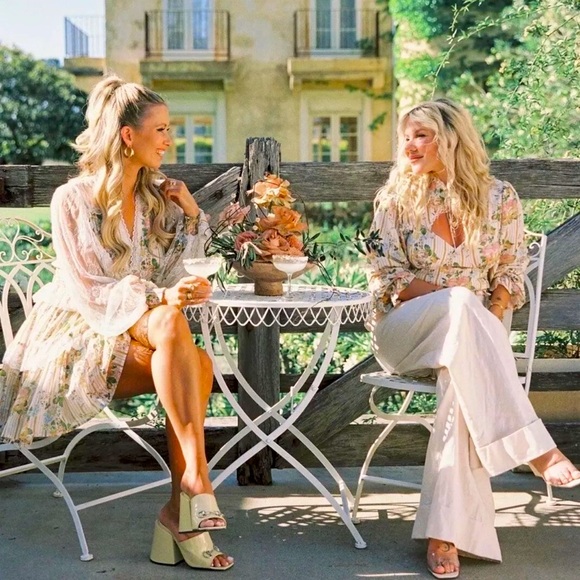 SPELL X Lisa Danielle Collab Garden Rose Cropped Blouse - Picture 3 of 11